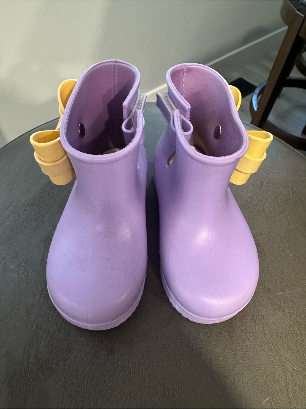 Mini Melissa Sugar Rain Bow Boots Lilac Purple Yellow Toddler Size 7/8
